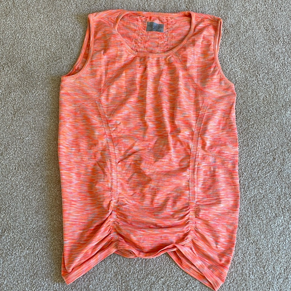 Athleta sleeveless shirt